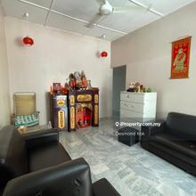 Walking distance to pasar,more parking,free hold