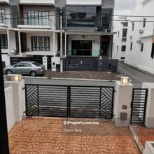 Botani 2.5 Storey House For Rent 