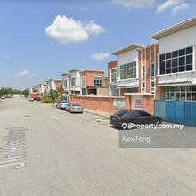 1.5 Storey Semi-D Factory For Rent