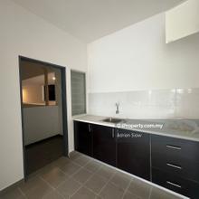 Urgent sale below market price, big layout dual key unit