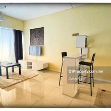 City Living at Its Best : 1 Bedroom in Mercu Summer Suites!