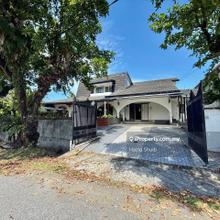 Freehold. Land Area 6620 sqft. Below Market Value