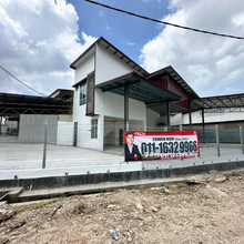 To let corner lot factory Malim jaya 