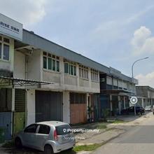 Pandamaran 1.5sty link factory with cf below market for rent 