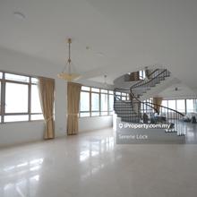 A spacious penthouse in a prime location. 