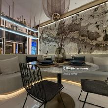 Pet Friendly Freehold Condo Near LRT