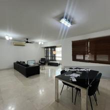 Walking distance to Mid Valley, near to LRT & KTM