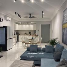Beautiful Fully Renovated Design Unit
