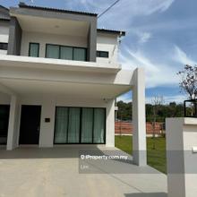 Rumah Teres Dua Tingkat di Kubang Semang Penang