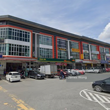 Lagenda Kulai, Dataran Kulai, Corner lot