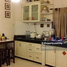 Strategic location with ameneties nearby