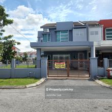 Lakeville Corner lot 2 sty terrace house, University Seri Iskandar 