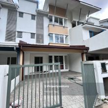 Taman mesra utama, 3 storey terrace, gated and guarded, freehold