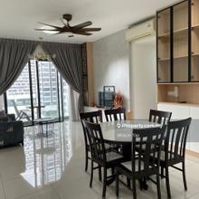 Nice Renovated Corner Unit For Sell
