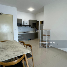 The Hamilton Fully Furnished, Near By Lrt,Good for investment 