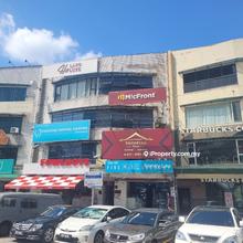Ground Floor Shop, Busy location 