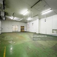 Different sizes of warehouses available, with chiller or freezer room