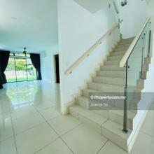Terrace house for Sale