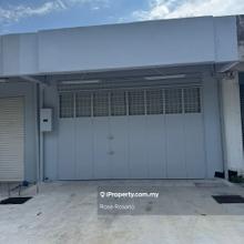 Rm2,600 For Rent Warehouse / Factory Puchong Utama 1-Storey Link 