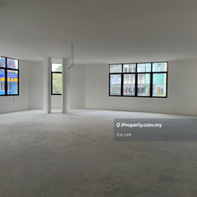 Shah Alam, Subang 2, near help university,5 storey corner for rent
