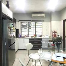 Extended 2.5 sty house  gated guarded near to Aeon Big, shops & Kfc