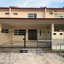 Double Storey Terrace Intermediate House For Rent in Miri