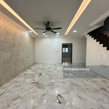 Fully Extended & Renovated ! Photo shown as Actual Unit ! 