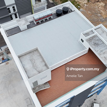 3-story factory with lift 