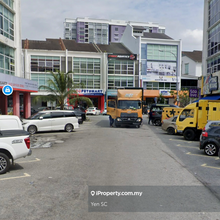 Ground Floor Shop Lot @ Taman Equine for Rent
