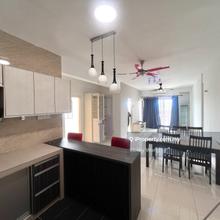 Sale Pandan Court Condo Fully Furnished with Renovation 3 Room 2 Bath