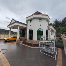 Open Facing Single Storey Bungalow with Mountain View