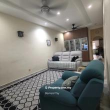 Renovated 1.5 Storey Terrace House Taman Mawar Bandar Kinrara Puchong