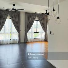 Good Condition Studio. Selling Below Market Price. Partial Furnished.