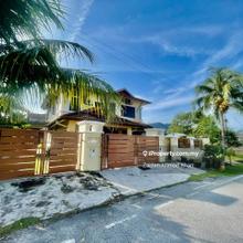 Luxury  Bungalow in Villa Bestari Spacious  & Well Designed For Sale