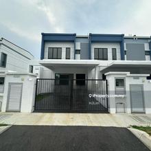 Endlot Double Storey Terrace House @ Queenbury Mahkota Hills Lenggeng