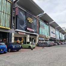 Kota Syahbandar Facing Main Road 3 Storey Shoplot For Sale