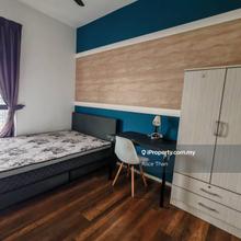 Sqwhere medium room available now