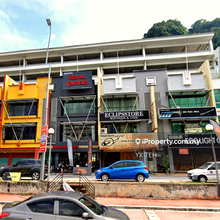 Batu Caves 3 Storey Shop
