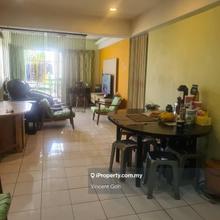 Renovated Unit Come With Kitchen Cabinet & Built In Wardrobe Full Loan