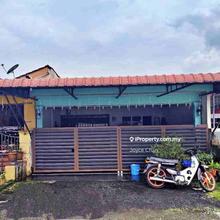 1 Storey Terrace House - 3 min to commercial area 