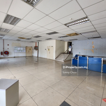 Corner Detached Factory / Warehouse