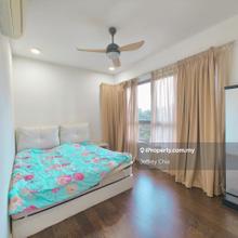 Desa Park Westside Two f/furnish tip top condition facing park low flr