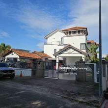 Bungalow by the Lake @ Taman Tasik Prima Puchong