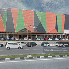 Ground Floor Summer Mall Commercial Shoplot for Sale