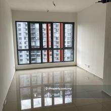 Gravit 8 Klang 2 Rooms For Sale @ 385k below market value !!