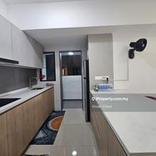 M Arisa Sentul, Near MRT