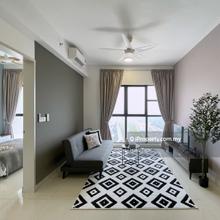 Id design full furnish trion 2bedroom high floor 