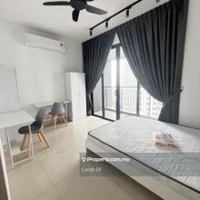Partly Renovation(non bumi) (Kitchen Cabinet) (5room 3bath 3carpark)