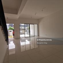 Rent Rm2,000