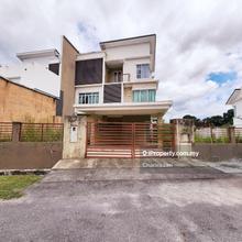3 Storey Corner Semi-D Cheras Batu 9 Free Hold 4,000 sf Big unit